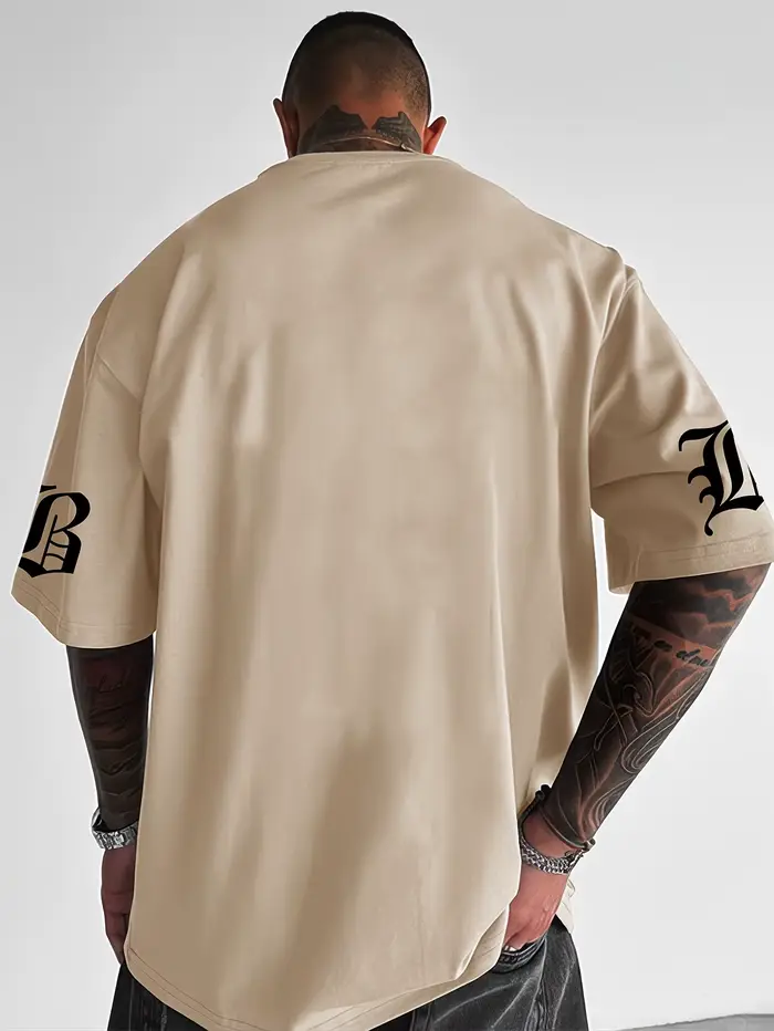 Le nouveau T-shirt pour hommes pour l'été 2025