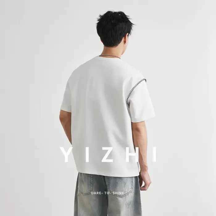T-shirt Homme Tendance à Manches Courtes avec Détails de Couture