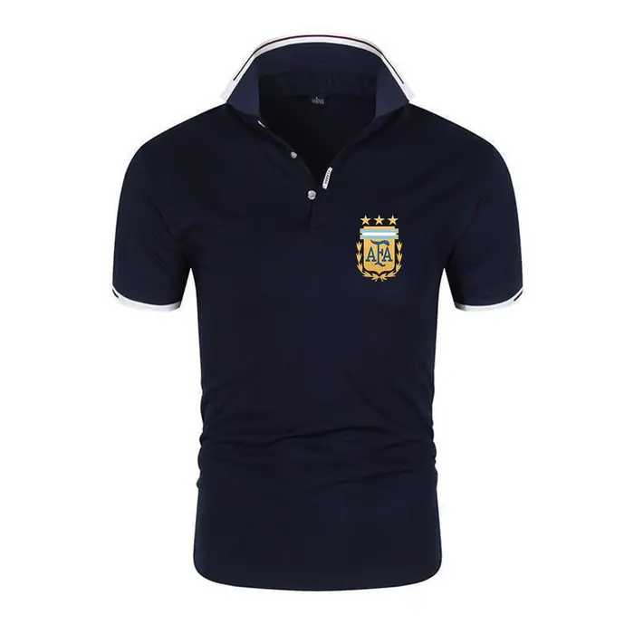 Le nouveau polo six couleurs pour hommes d'Argentine convient à l'été et présente des manches courtes en coton avec un design tendance.