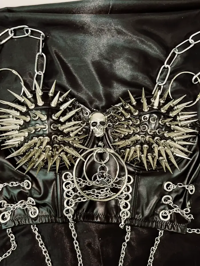 Vêtements gothiques vintage