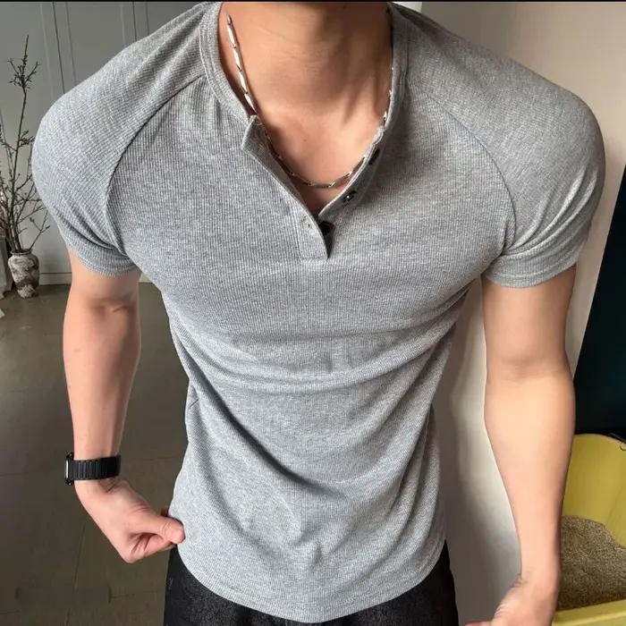 T-shirt homme slim fit à col henley, manches courtes, tricot côtelé, coupe musclée, décontracté, pour l'entraînement, tee-shirt de base pour l'été