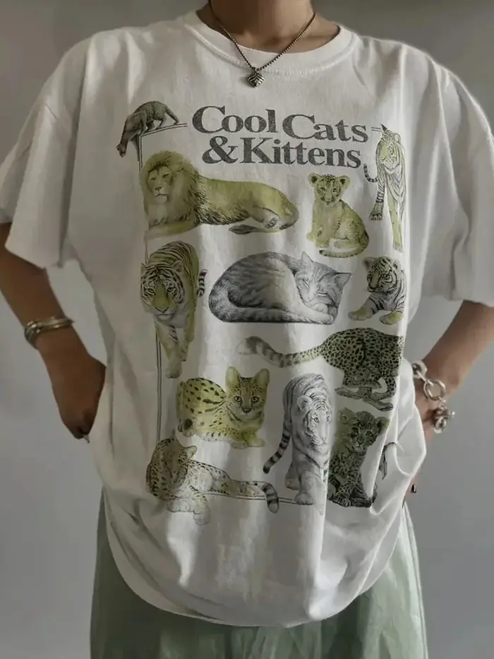 T-shirt graphique unisexe Chats and Kittens