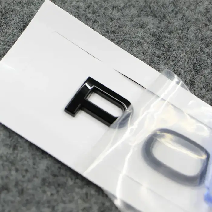 Appliquer au NOUVEAU Polo Marque arrière Étiquette de bagage Logo lettré Noir brillant