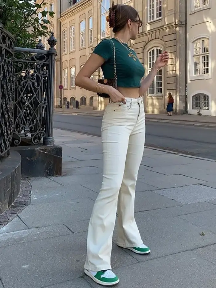 Chemise Féministe Verte avec Lettres Brodées pour Femme