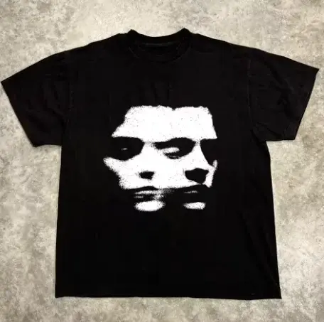 T-shirt imprimé avec motif de lettres, style identique pour hommes et femmes, streetwear décontracté