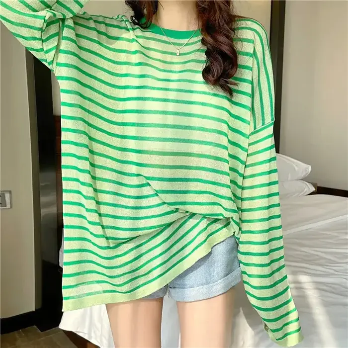 Nouveau 2025 doux crème solaire T-shirt femmes été mince coréen rayé à manches longues décontracté pull ample col rond hauts femme