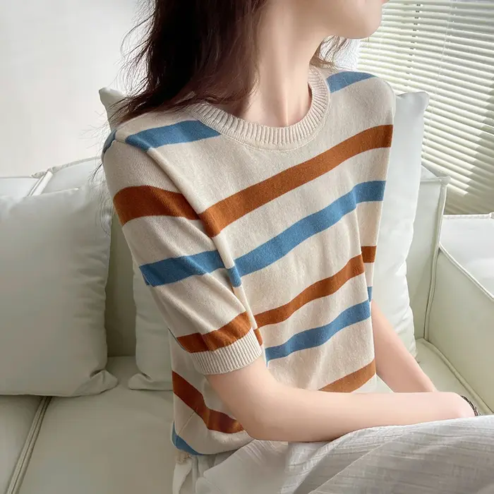 T-shirt rayé à manches courtes pour femmes