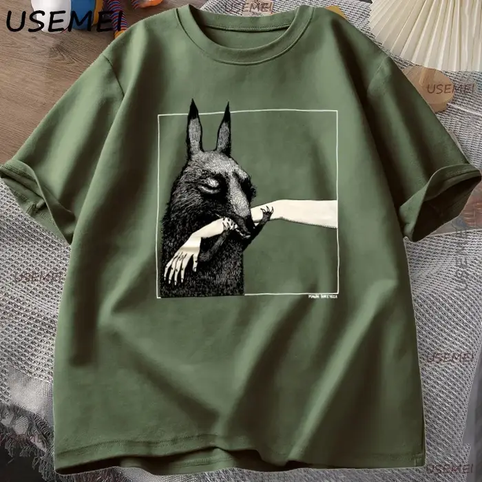 Créature drôle morsure main t-shirt amoureux des animaux