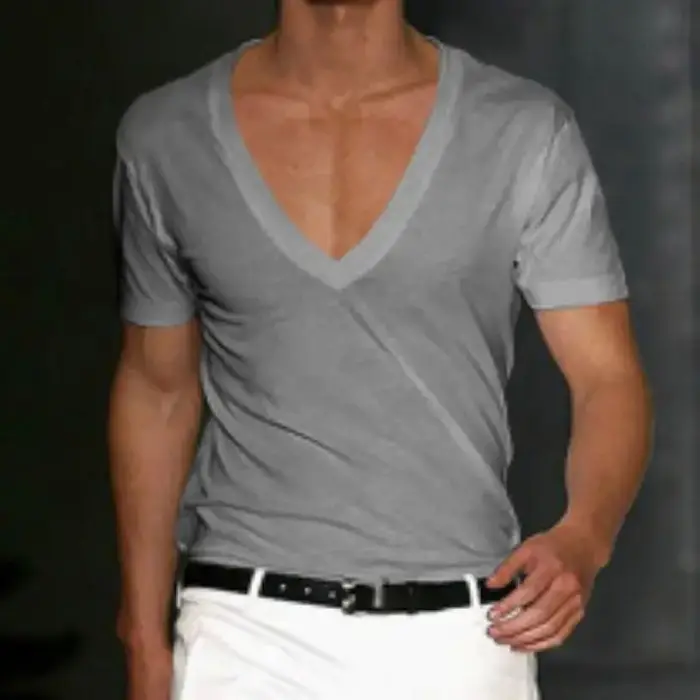 T-shirt basique blanc à manches courtes et col en V profond pour hommes