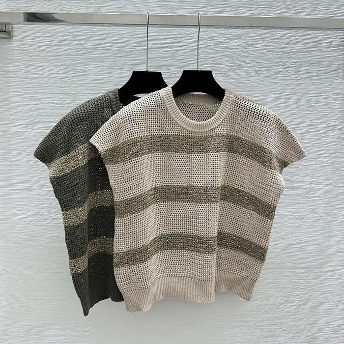 Haut court en tricot ajouré rayé à blocs de couleurs