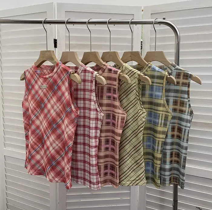 ISAROSE Vintage débardeurs pour femmes été sans manches Plaid maille extensible Double couches col rond mince hauts courts vêtements de sport