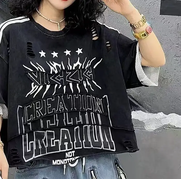 T-shirt Oversize Femme Vintage Orange Effet Vieilli Imprimé Lettres – Nouvelle Collection Été 2026 Streetwear Graphique Déchiré Ample
