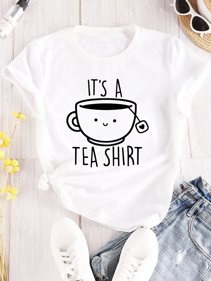 T-shirt pour femme avec impression de l'alphabet « It's A Tea Shirt »