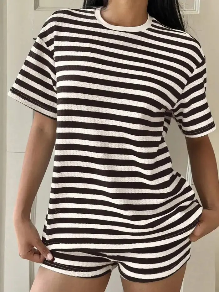 Ensemble T-shirt rayé à manches courtes pour femme – Collection été décontractée et ample style rétr