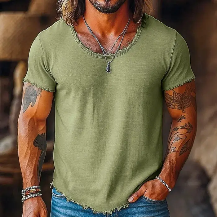 Nouveau T-shirt déchiré à col rond pour homme