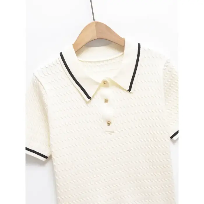 Polo tricoté à manches courtes pour femmes
