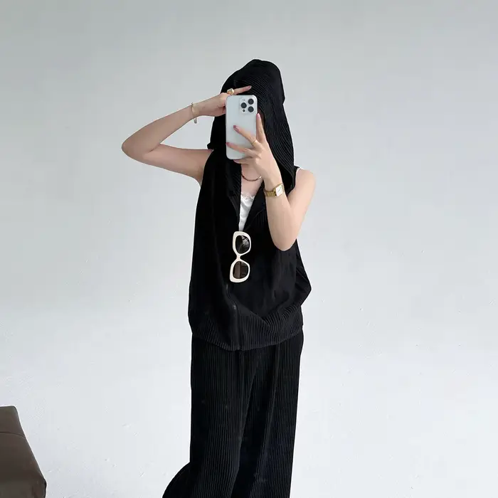 Haut à capuche blanc sans manches, tissu doux, coupe ample, décontracté, usage quotidien, tendance, Chic, élégant, moderne, Ensemble de mode, confort, 2025
