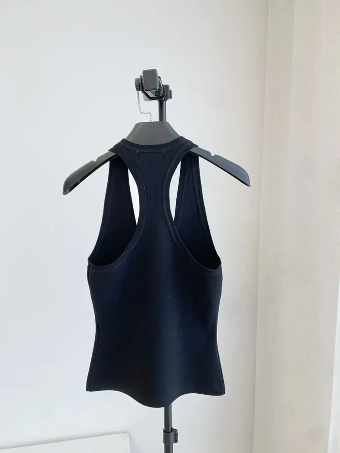 Débardeurs Femme Noirs ou Blancs Été 2026 – Gilet Tricoté Décontracté Slim à Col Halter et Encolure en U Sans Manches
