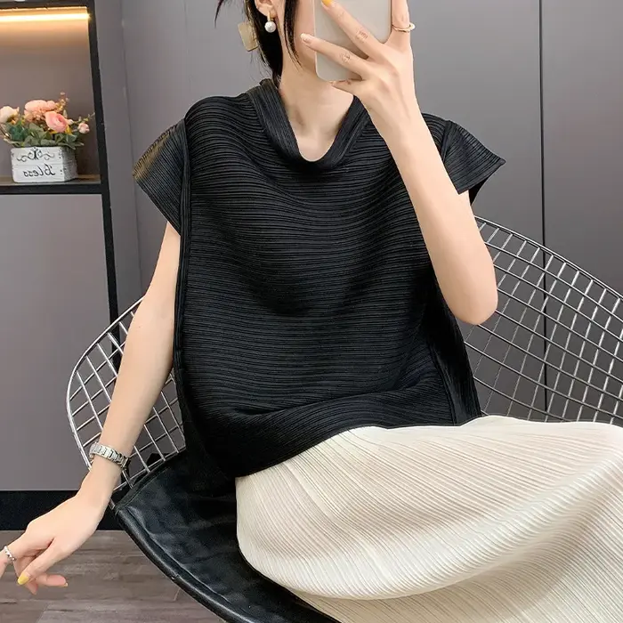 LANMREM 2025 été nouveau T-shirt plissé pour femmes épaules dénudées revers manches courtes élastique col montant ample pull haut 2DB4315