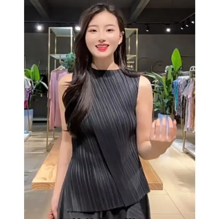 T-shirt sans manches Miyake plissé été nouveau col rond mince polyvalent irrégulier femmes maillot de corps hauts plusieurs façons porter