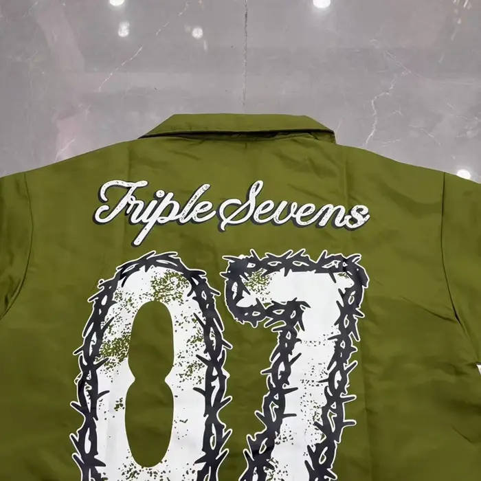 T-shirt Vert Triple Sevens avec empiècement noir