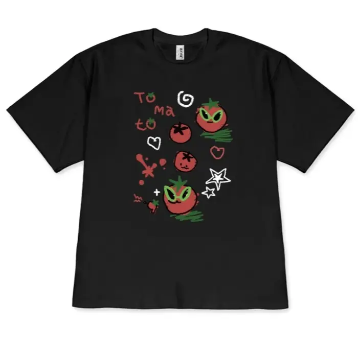 T-shirt graphique coloré avec motif de tomate dessiné à la main