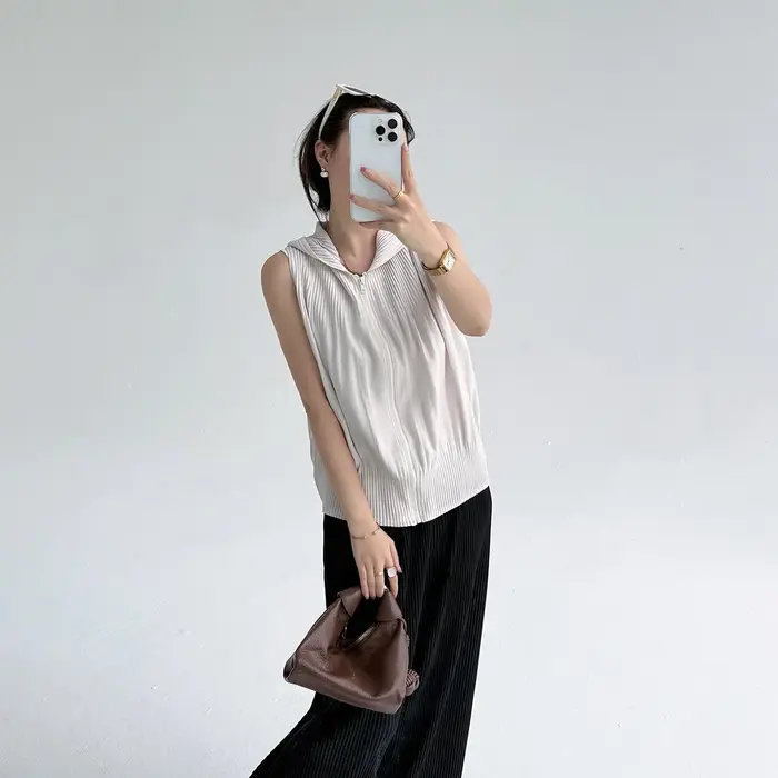 Haut à capuche blanc sans manches, tissu doux, coupe ample, décontracté, usage quotidien, tendance, Chic, élégant, moderne, Ensemble de mode, confort, 2025
