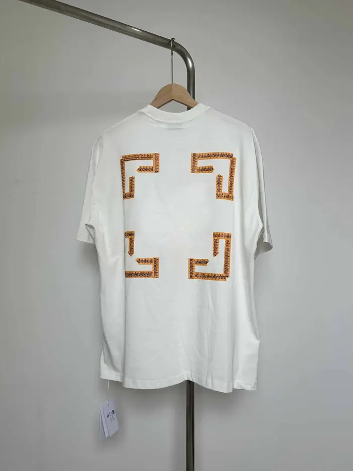 T-shirts pour femmes et hommes 2025ss C/O Tape Measure avec logo imprimé « Arrow », style hip-hop st