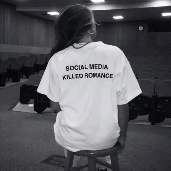 Nouveau T-shirt 2026 Social Media Killed Romance Summer pour Hommes et Femmes, T-shirt Esthétique Im
