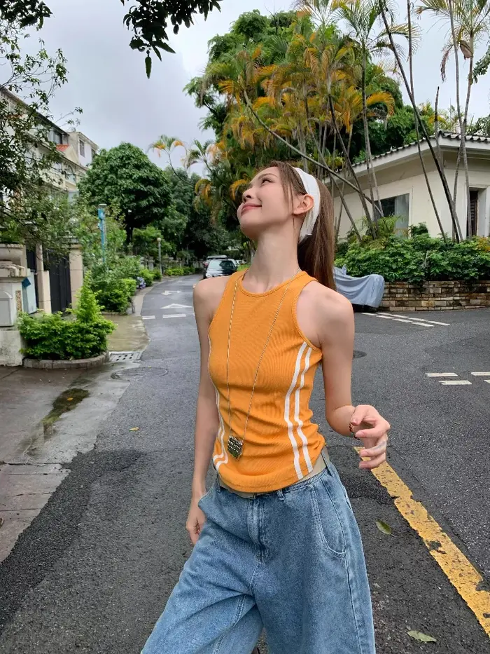 Débardeur côtelé orange vif à rayures contrastées pour femme, coupe ajustée, sans manches, décontrac