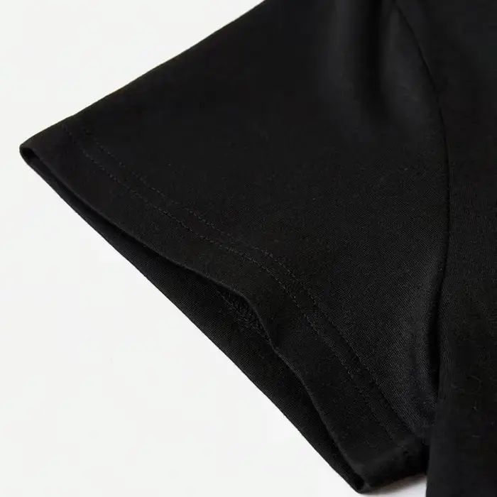 T-shirt court sexy des années 90 avec imprimé lettre Karma style vintage, t-shirt Y2K à manches courtes pour l'été, vêtements courts pour femmes