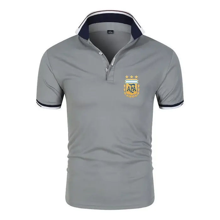 Le nouveau polo six couleurs pour hommes d'Argentine convient à l'été et présente des manches courtes en coton avec un design tendance.