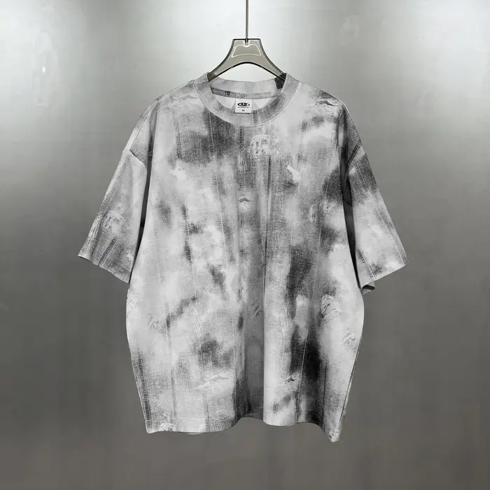 Nouveau T-shirt rétro noir à motif floral style photocopy 2026