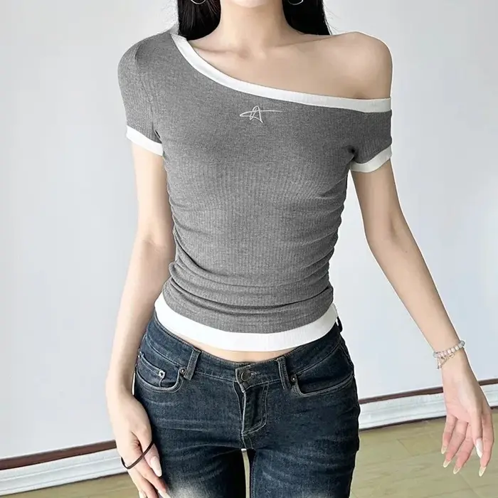 T-shirt asymétrique à manches courtes pour femmes