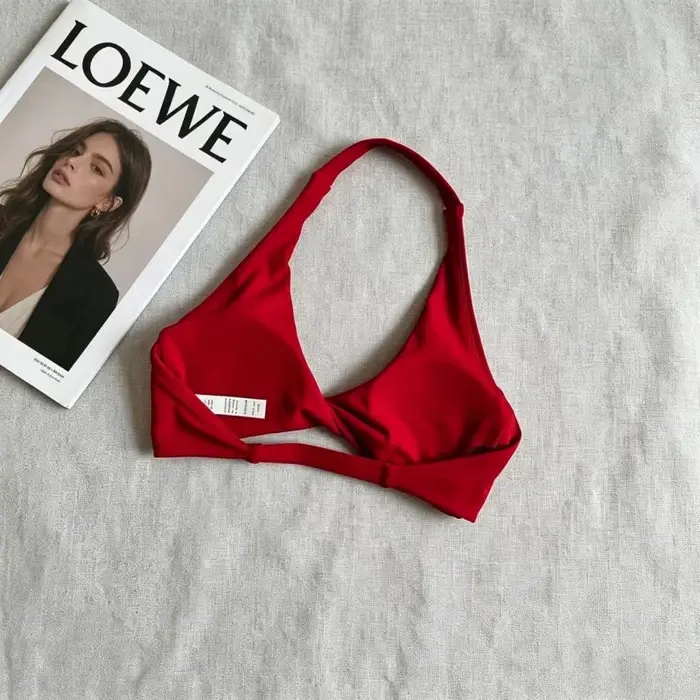 Soutien-gorge de sport Halter Twist Front pour femme