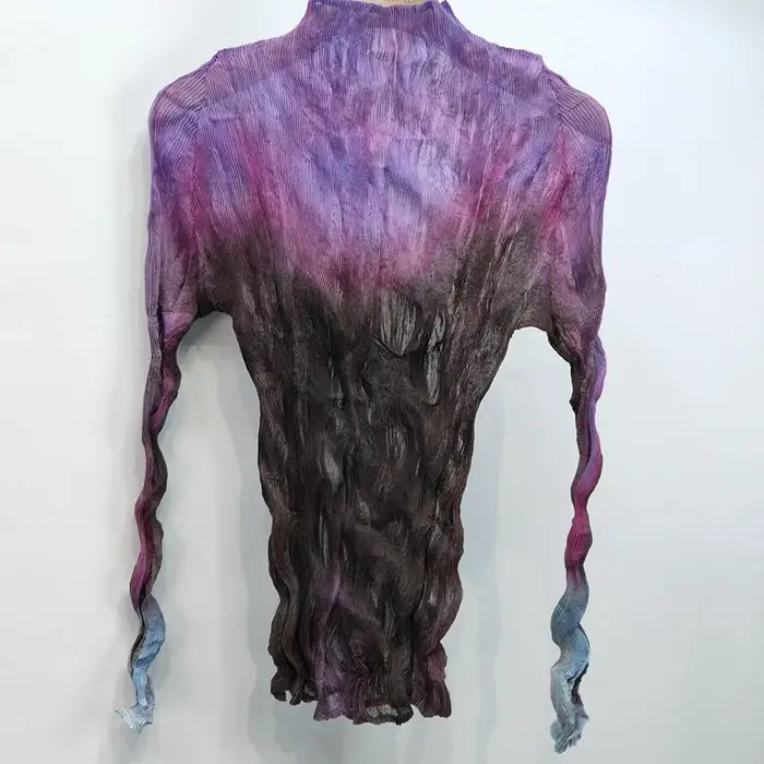 T-shirt plissé léger et transparent à manches longues pour femme