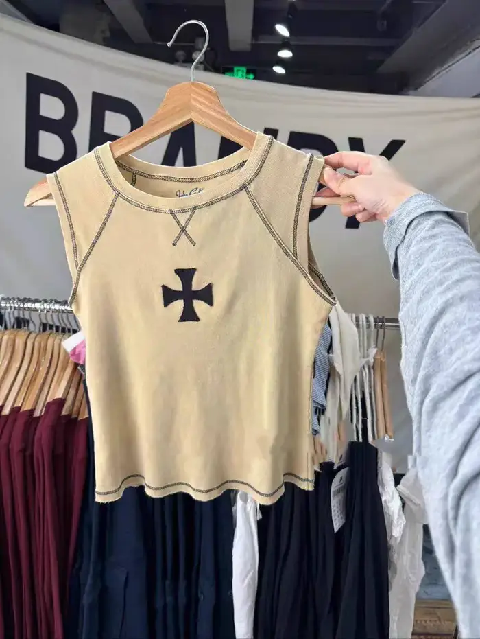 Débardeurs kaki croisés pour femmes