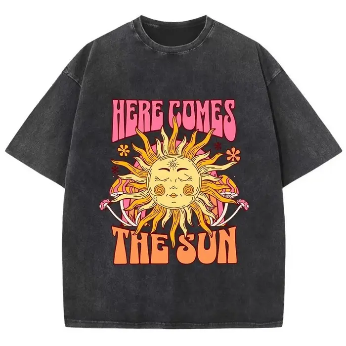 T-shirt vintage délavé avec imprimé soleil « Here Comes The Sun », T-shirt noir oversize rétro psychédélique, T-shirts graphiques Y2k