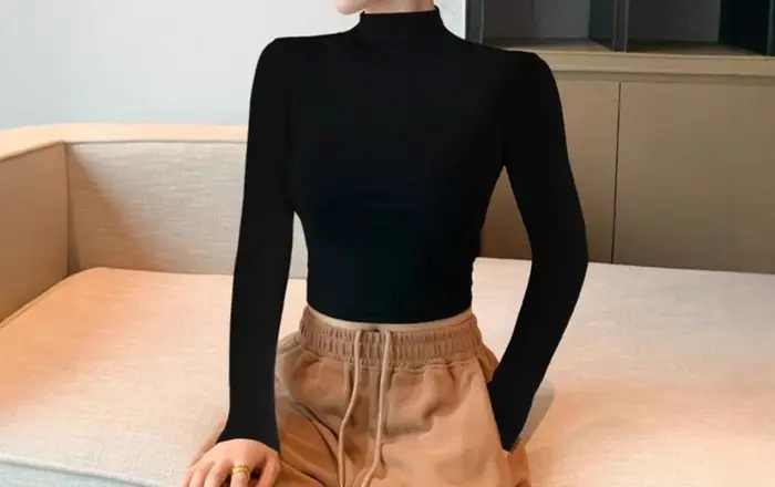 T-shirt noir à manches longues pour femmes