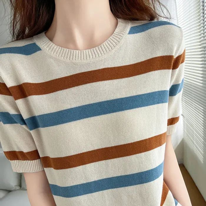 T-shirt rayé à manches courtes pour femmes