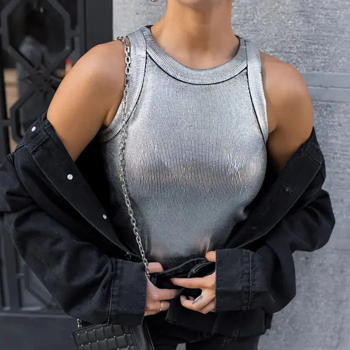 Débardeur en tricot argenté pour femme