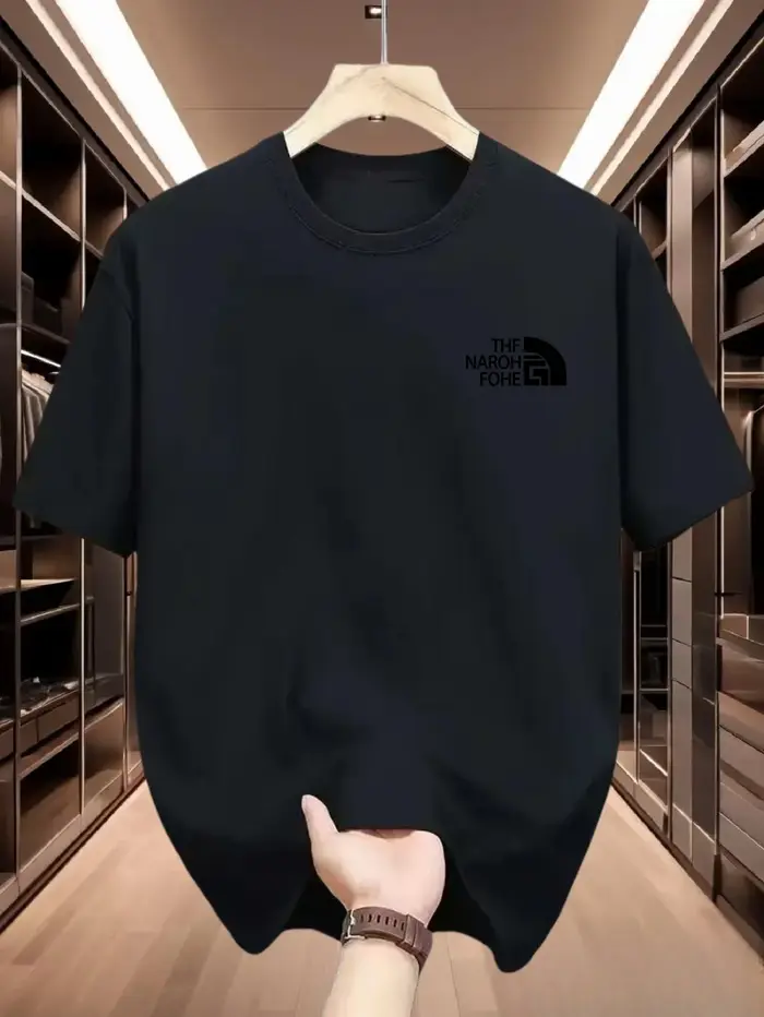 T-shirt beige pour homme avec petit imprimé graphique en forme de demi-lune noire