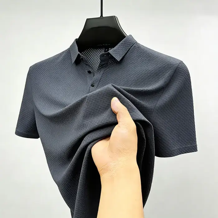 Polo sportif à manches courtes pour homme avec texture gaufrée