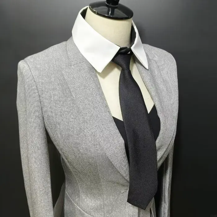 Chemise à mode fausse col avec une cravate pour le collier détachable des femmes