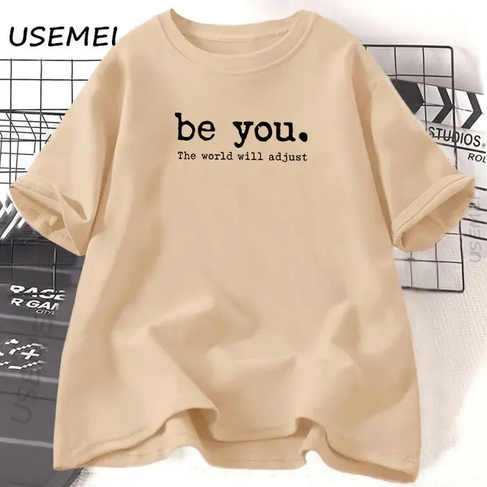 Soyez-vous le monde ajusteront T-shirt inspirant femmes