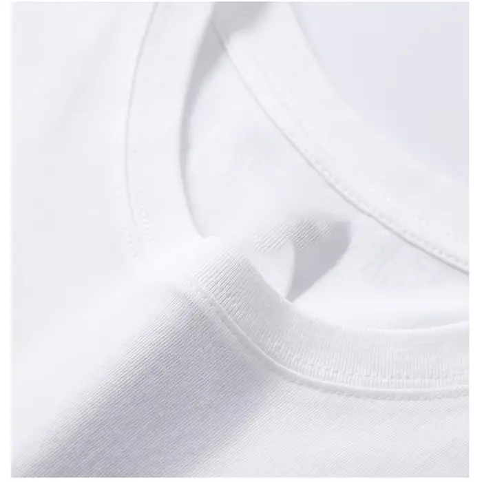 T-shirt graphique élégant pour homme — Polyvalent