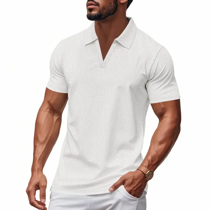 T-shirt Homme Slim Fit Style Américain Décontracté Col Henley Manches Courtes Élastique Col en V Haut de Gamme Été Qualité Supérieure Polo en Soie de Lait