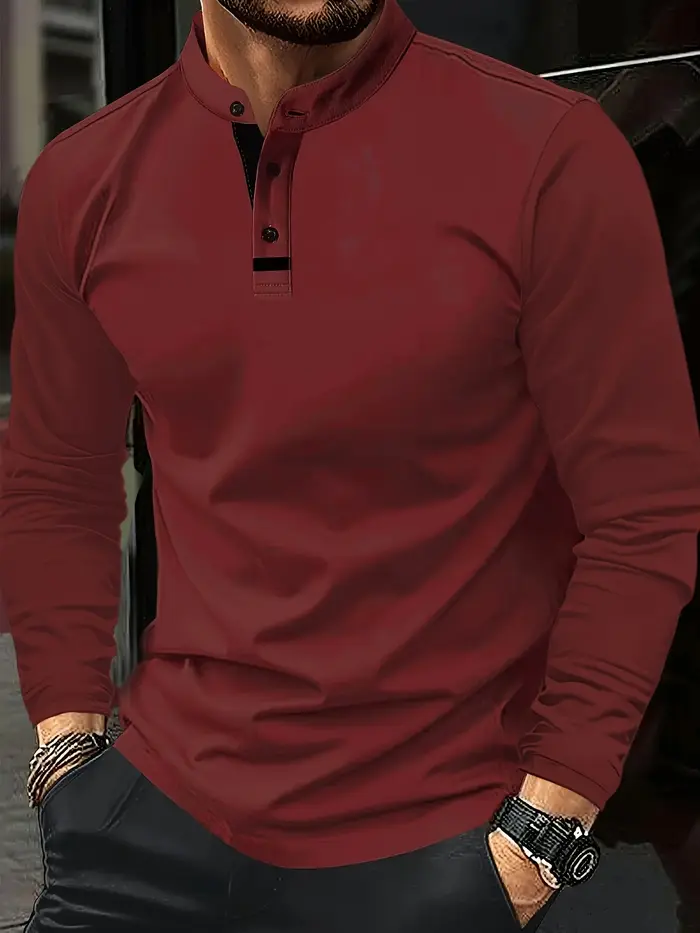 Un polo élégant à col rond pour hommes
