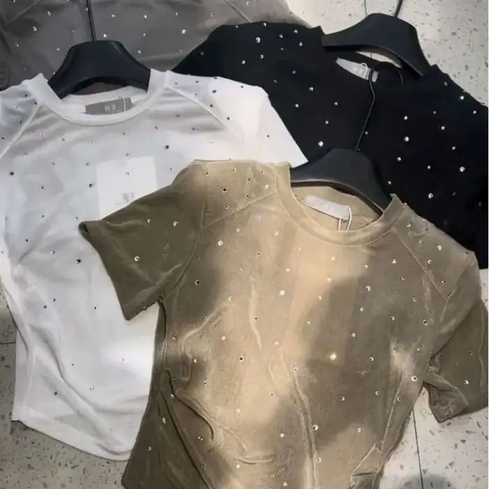 2025 Ropa Mujer t-shirts pour femmes blanc paillettes diamant culture hauts col rond tunique à manches courtes