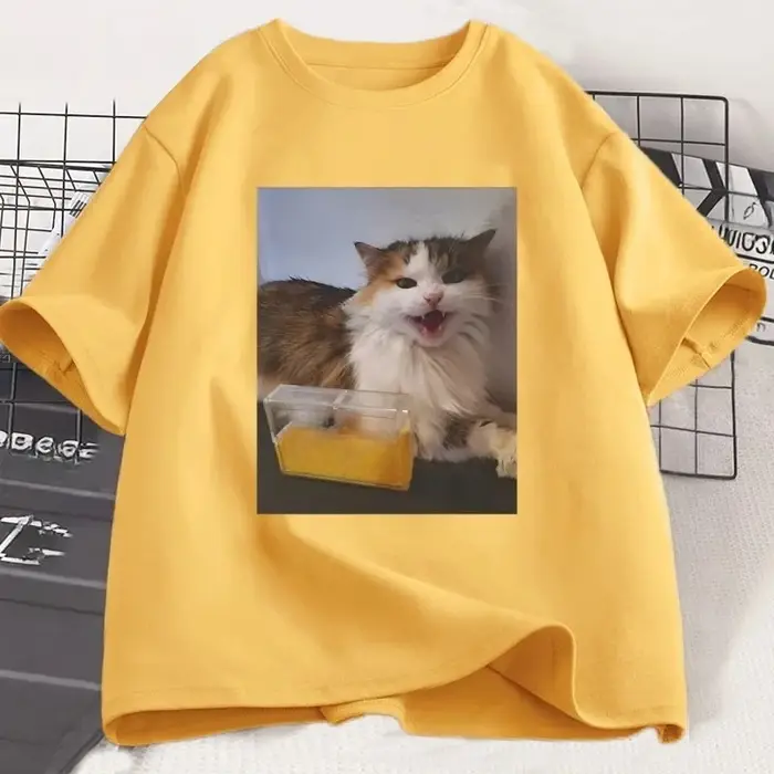 T-shirt sur le thème du chat pour femmes